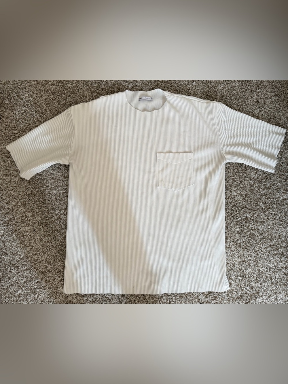 Zara Men's Cream Ribbed Pocket T-Shirt